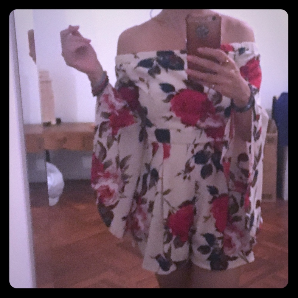 Rose print bell sleeve jumper